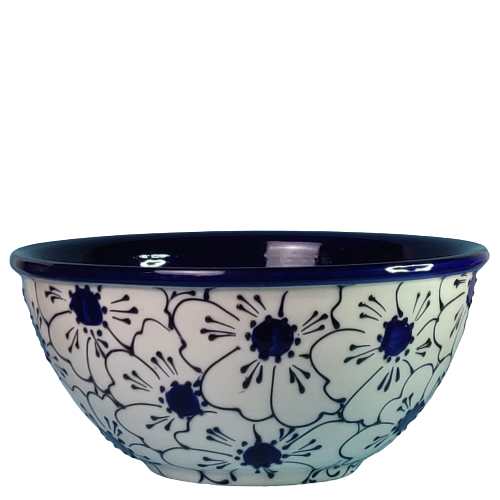 Skål. Ø = 26 cm. Vol. 3000 ml. Hvid bundfarve, blå glasur i store flotte sammenhængende blomster. Spansk keramik. Farverig keramik.